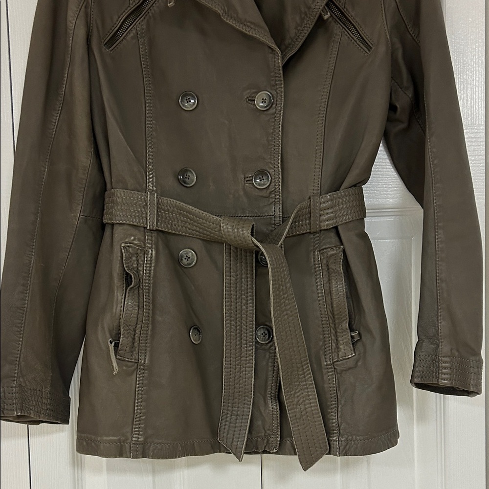 Classic mocha colored leather Double-Breasted Trench Coat image 2